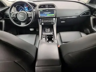 Jaguar F-PACE 2019 AWD 25t Premium 4dr SUV
