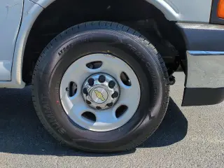 Chevrolet Express 2024 LT 3500 3dr Extended Passenger Van