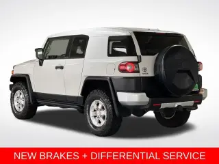 2014 Toyota FJ Cruiser 4WD 4dr Auto (Natl)