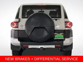 2014 Toyota FJ Cruiser 4WD 4dr Auto (Natl)