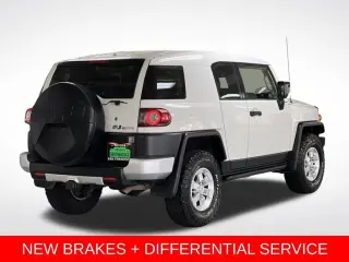 2014 Toyota FJ Cruiser 4WD 4dr Auto (Natl)