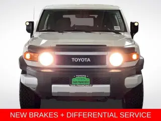 2014 Toyota FJ Cruiser 4WD 4dr Auto (Natl)