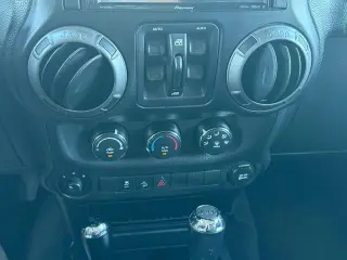 Jeep Wrangler Unlimited 2012 4x4 Sport 4dr SUV