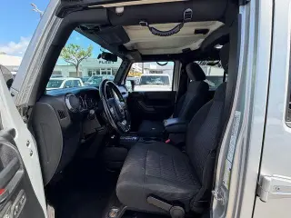 Jeep Wrangler Unlimited 2012 4x4 Sport 4dr SUV