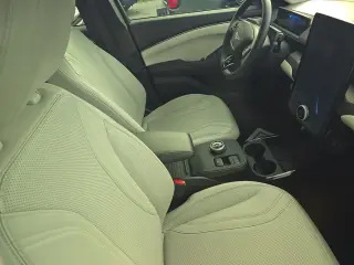 Ford Mustang Mach-E 2023 Premium 4dr SUV