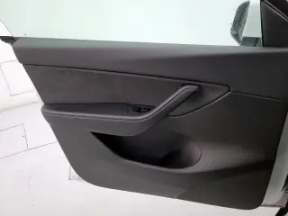 Tesla Model Y 2021 AWD Long Range 4dr Crossover