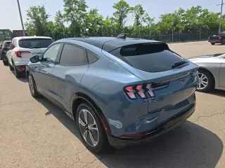 Ford Mustang Mach-E 2023 Premium 4dr SUV