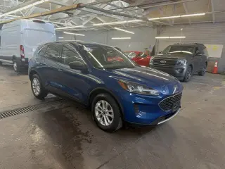 Ford Escape 2022 AWD SE 4dr SUV