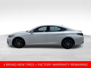 2022 Lexus ES 300h