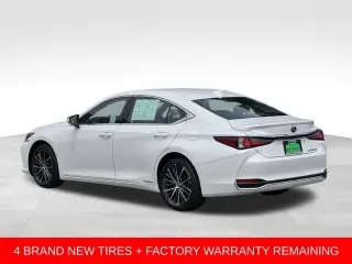2022 Lexus ES 300h