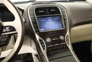 Lincoln Nautilus 2019 Black Label 4dr SUV