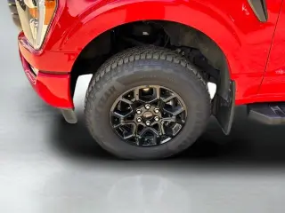 Ford F-150 2023 4x4 XLT 4dr SuperCrew 5.5 ft. SB