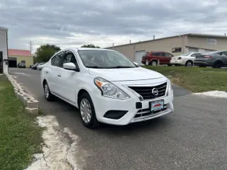 2016 Nissan Versa 1.6 SV