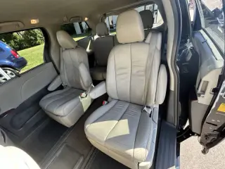 2014 Toyota Sienna XLE 7-Passenger