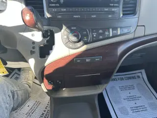 2014 Toyota Sienna XLE 7-Passenger