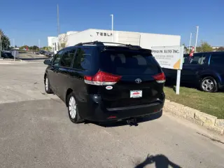 2014 Toyota Sienna XLE 7-Passenger