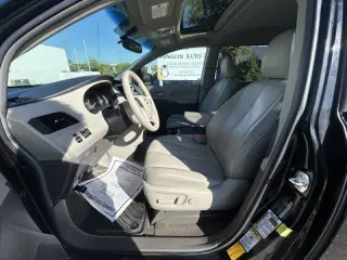 2014 Toyota Sienna XLE 7-Passenger