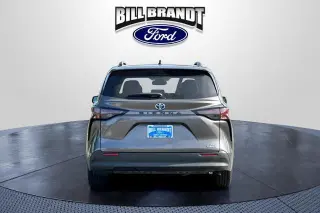 Toyota Sienna 2023 XLE 8-Passenger 4dr Mini-Van
