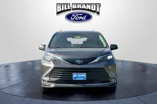 Toyota Sienna 2023 XLE 8-Passenger 4dr Mini-Van