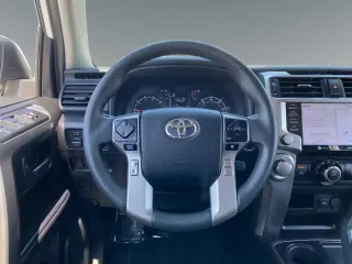 Toyota 4Runner 2023 4x2 SR5 4dr SUV