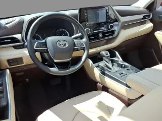 Toyota Highlander 2020 AWD XLE 4dr SUV