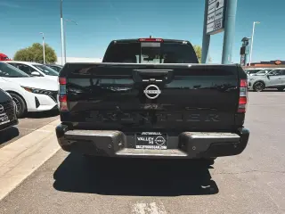 Nissan Frontier 2025 4x2 SV 4dr Crew Cab 5 ft. SB