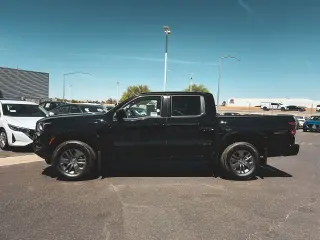 Nissan Frontier 2025 4x2 SV 4dr Crew Cab 5 ft. SB