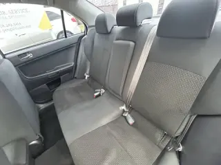 2016 Mitsubishi Lancer ES