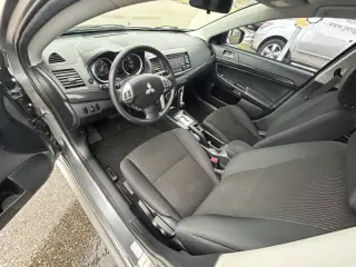 2016 Mitsubishi Lancer ES