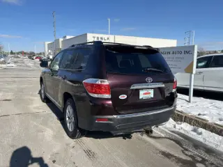 2012 Toyota Highlander SE