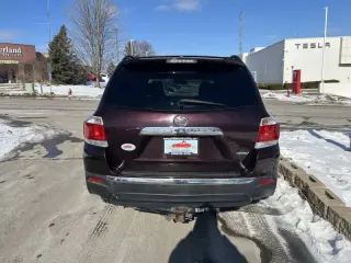 2012 Toyota Highlander SE
