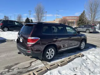 2012 Toyota Highlander SE