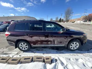 2012 Toyota Highlander SE