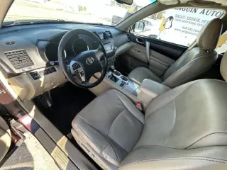 2012 Toyota Highlander SE