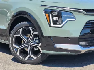 2025 Kia Niro SX Touring