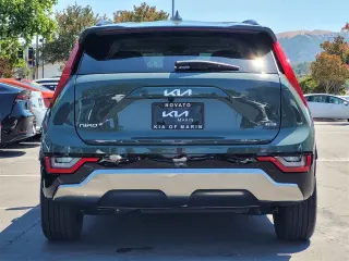 2025 Kia Niro SX Touring