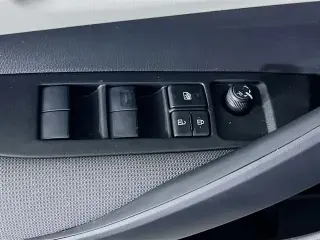 Toyota Corolla Hybrid 2026 LE 4dr Sedan