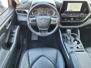 Gold Certified2023 Toyota Highlander XLE