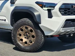 Gold Certified2025 Toyota Tacoma Hybrid Trailhunter