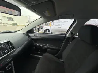 2016 Mitsubishi Lancer ES