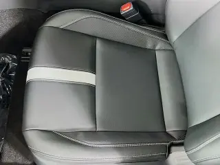 Toyota Camry 2026 SE 4dr Sedan
