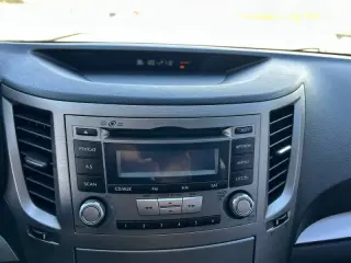 2013 Subaru Legacy 2.5i Premium