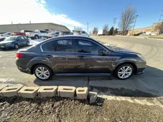 2013 Subaru Legacy 2.5i Premium