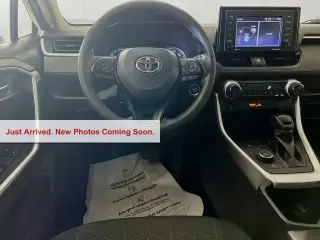 Toyota RAV4 Hybrid 2022 AWD XLE 4dr SUV