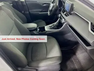 Toyota RAV4 Hybrid 2022 AWD XLE 4dr SUV