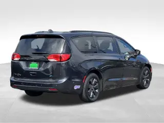 2019 Chrysler Pacifica Hybrid Limited
