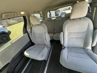 2020 Toyota Sienna LE 7-Passenger