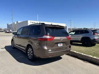2020 Toyota Sienna LE 7-Passenger