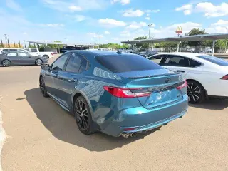 Toyota Camry 2025 SE 4dr Sedan