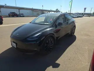 Tesla Model Y 2022 AWD Performance 4dr Crossover